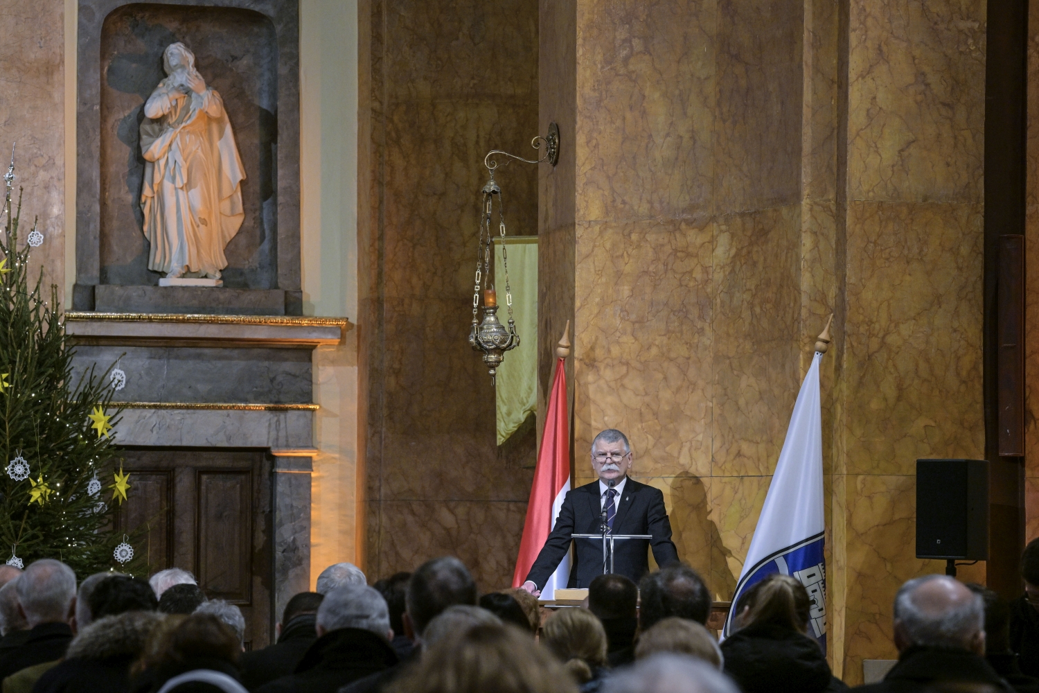 Megemlékezés a magyarországi németek elhurcolásának 80. évfordulóján   Budaörs, 2026. január 19. Kövér László, az Országgyűlés elnöke beszédet mond a magyarországi németek elhurcolásának és elűzetésének emléknapján a Budaörsi Nepomuki Szent János-templomban tartott szentmise után 2026. január 19-én. MTI/Szigetváry Zsolt