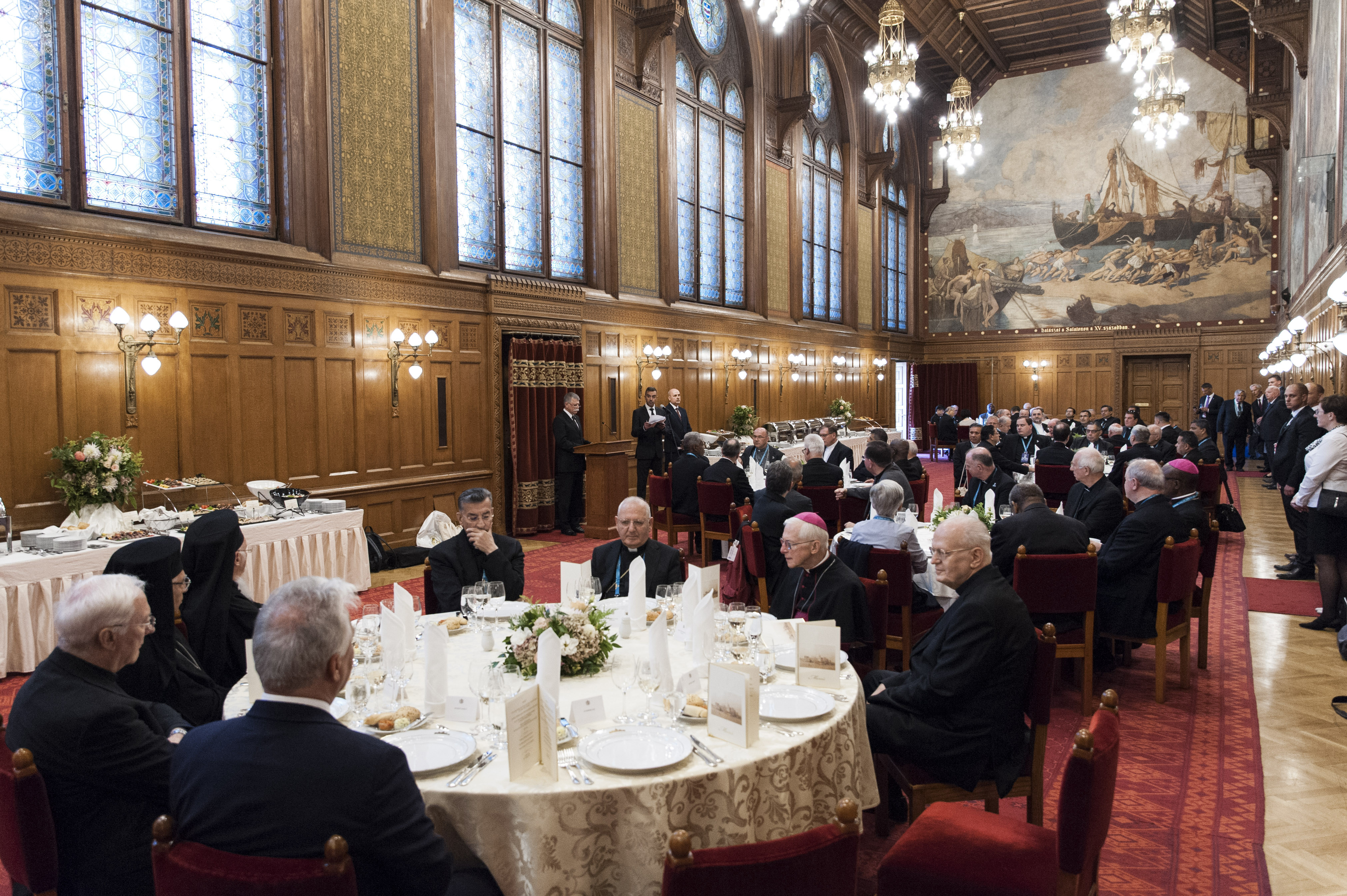 Kövér László, házelnök egyházi méltóságokat fogad az Országház Vadász termében 2021 szeptember 11-én.