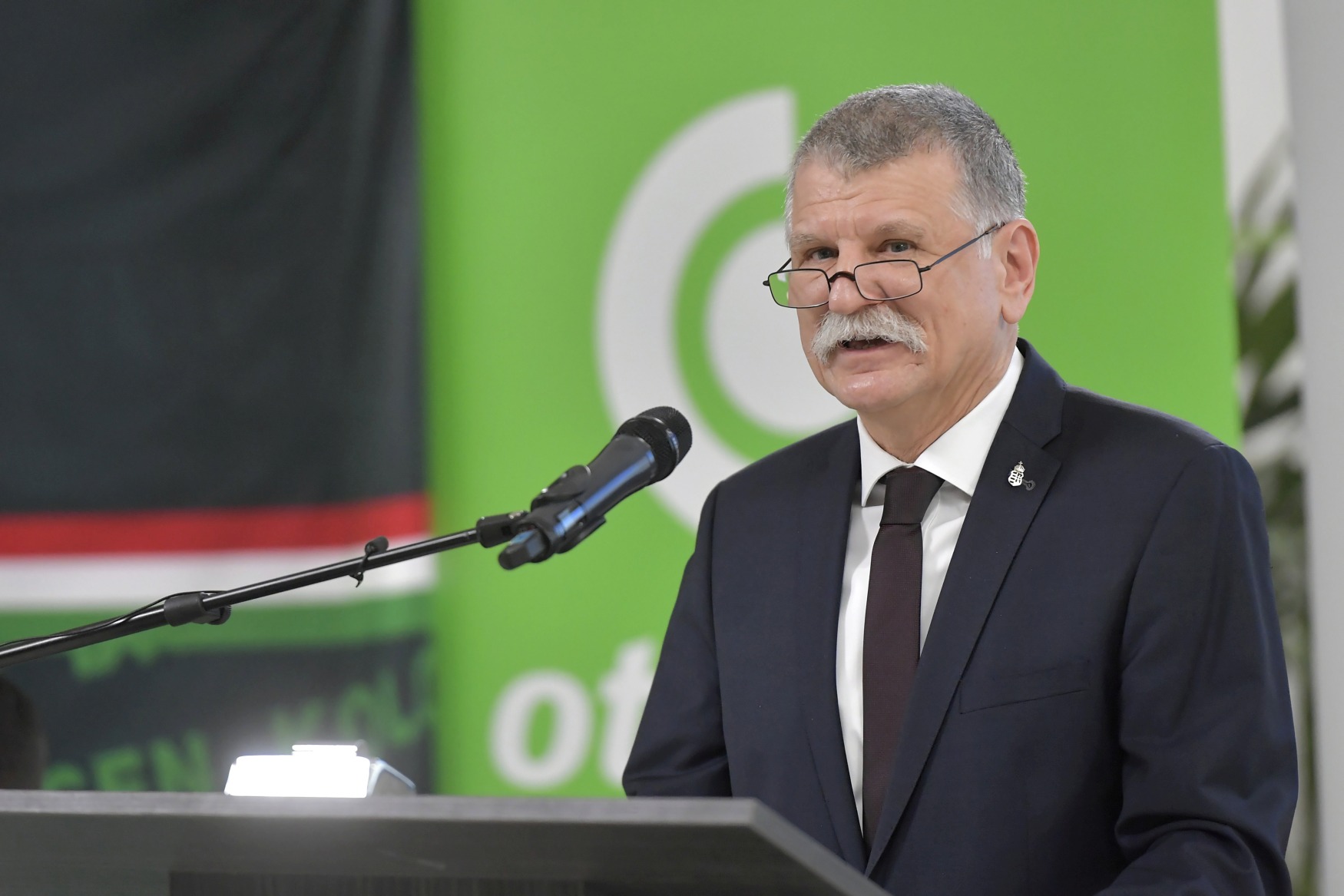 	A 15. Kárpát-medencei Egyetemek Kupája nyitóünnepsége Budapesten Szöveg:	Budapest, 2024. február 29. Kövér László, az Országgyűlés elnöke, az esemény fővédnöke beszél a 15. Kárpát-medencei Egyetemek Kupája nyitóünnepségén a Nemzeti Közszolgálati Egyetem aulájában 2024. február 29-én. Az ELTE sportegyesülete, a BEAC és a Nemzeti Közszolgálati Egyetem február 29. és március 2. között rendezi meg a sporteseményt. MTI/Lakatos Péter